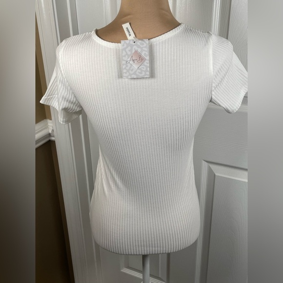 Wishlist White Ribbed Button-Down Top NWT Small - Picture 6 of 9